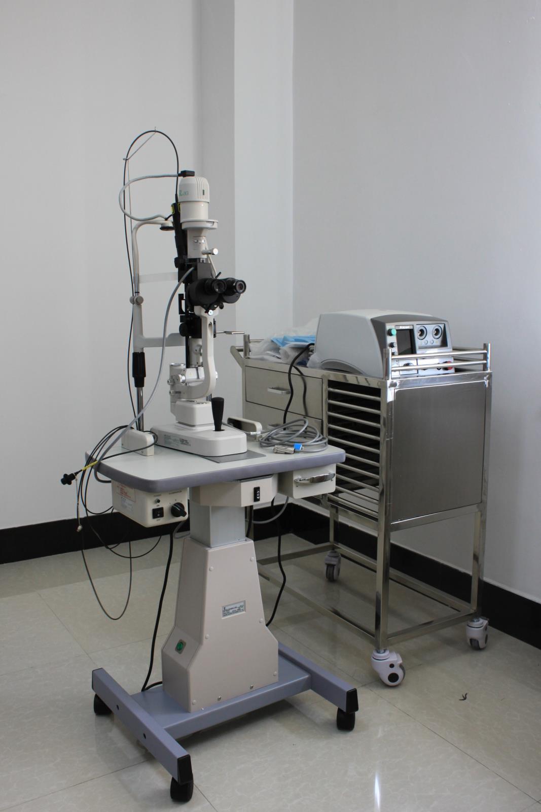 Alcon PurePoint眼科激光光凝机.JPG
