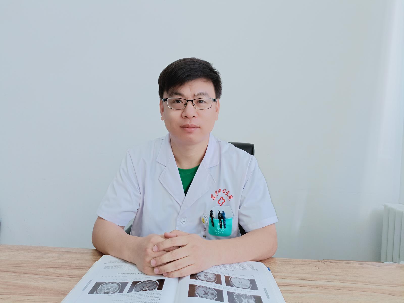 齐新刚.jpg